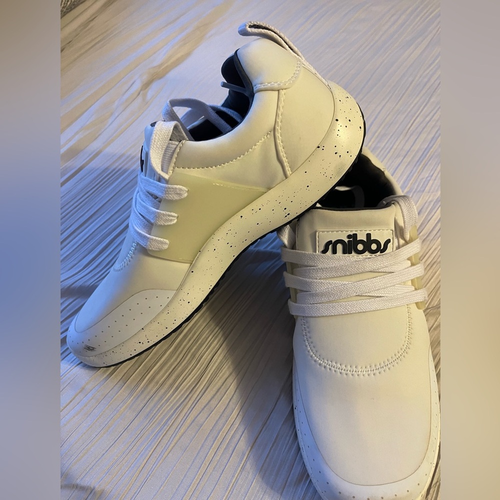 Snibbs‎ spacecloud white lace up sneakers size 9